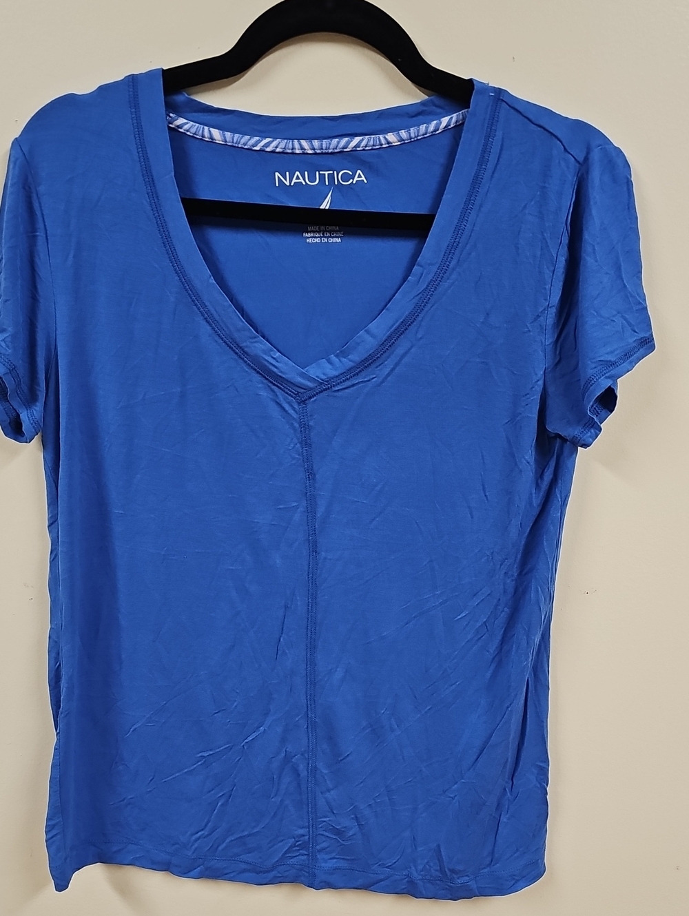 J3🔹️Nautica Women's Short-Sleeve V-Neck Tee in Blue
